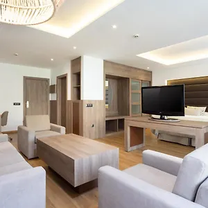 4* מלון Colon Rambla