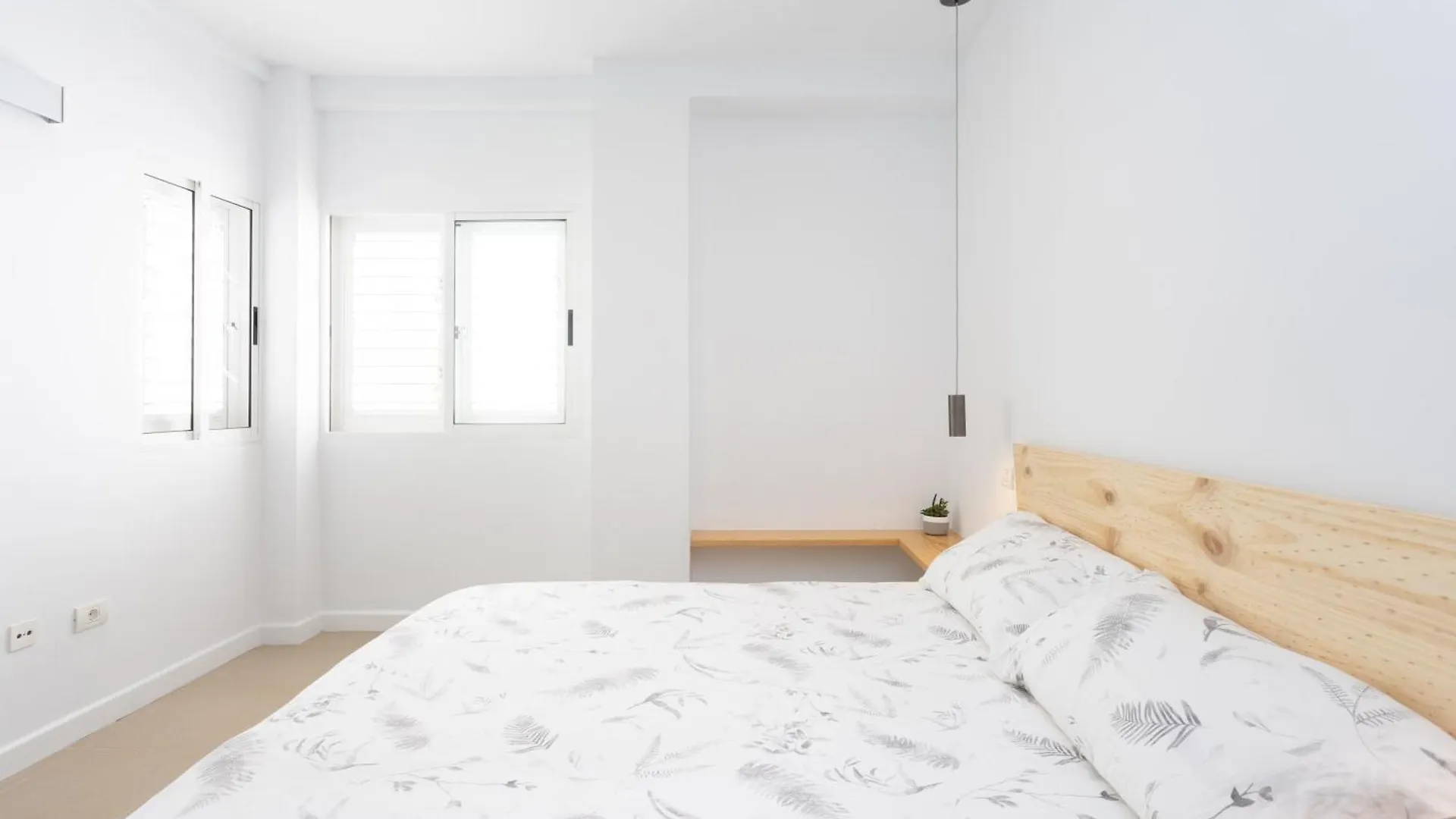 Apartment Home2Book Pleasant & Design Apt Santa Cruz Center Spain
