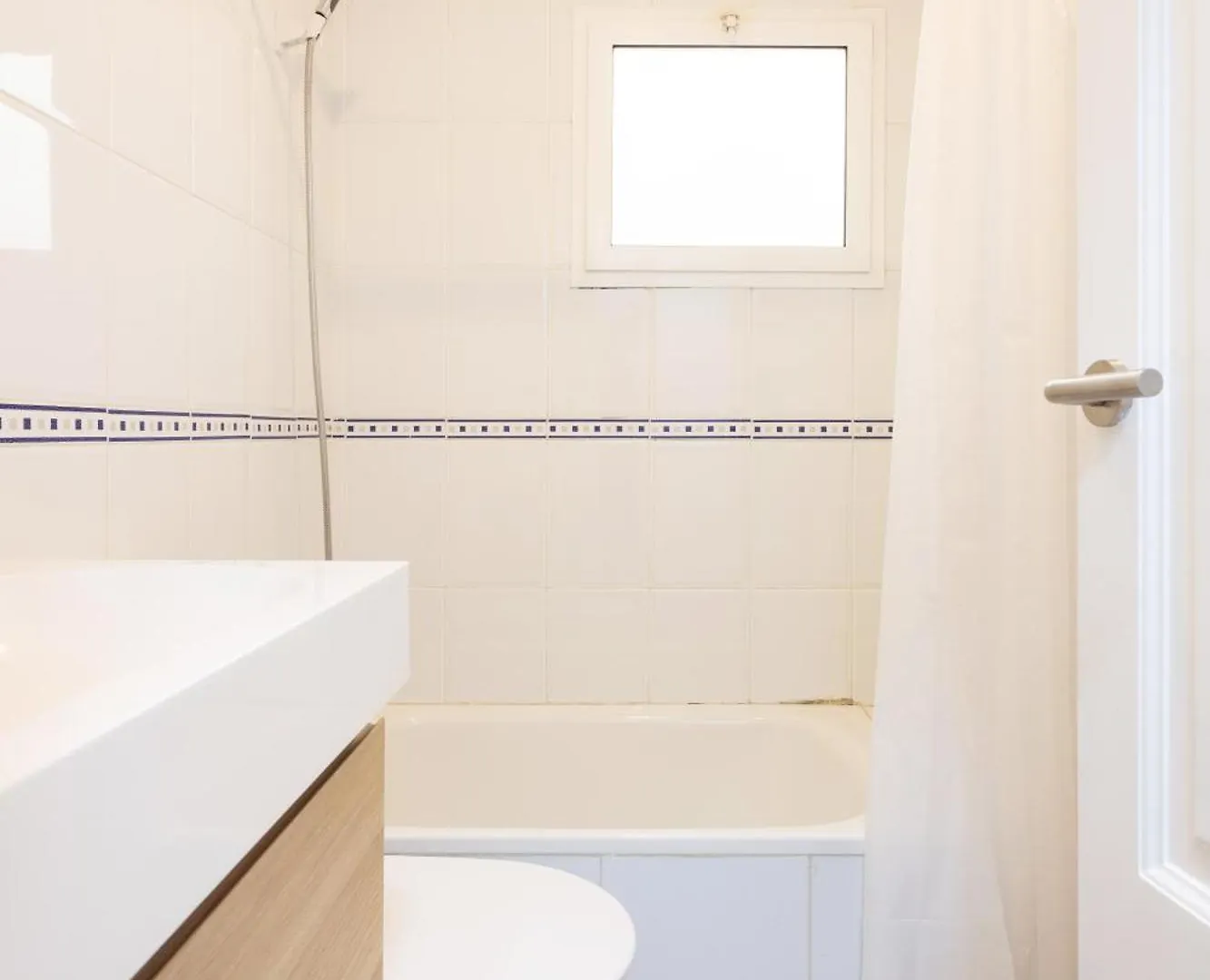 Apartment Home2Book Pleasant & Design Apt Santa Cruz Center Spain